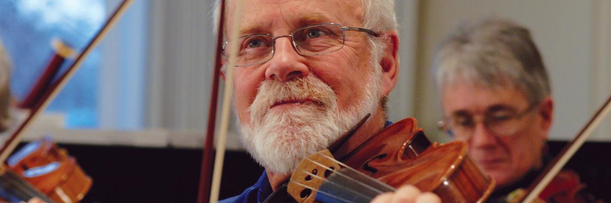 MIC Adult violinist-orchestra